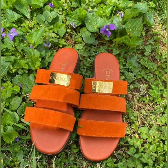Orange Chanel sandals - Picture 3 of 16